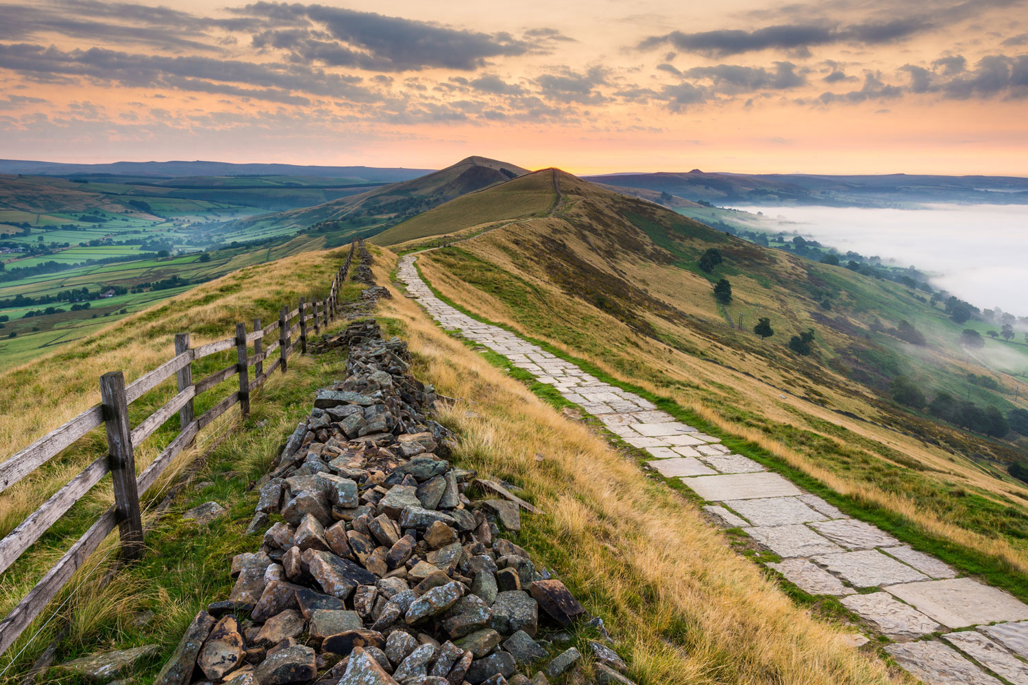 <span>Castleton</span>Breathtaking country walks